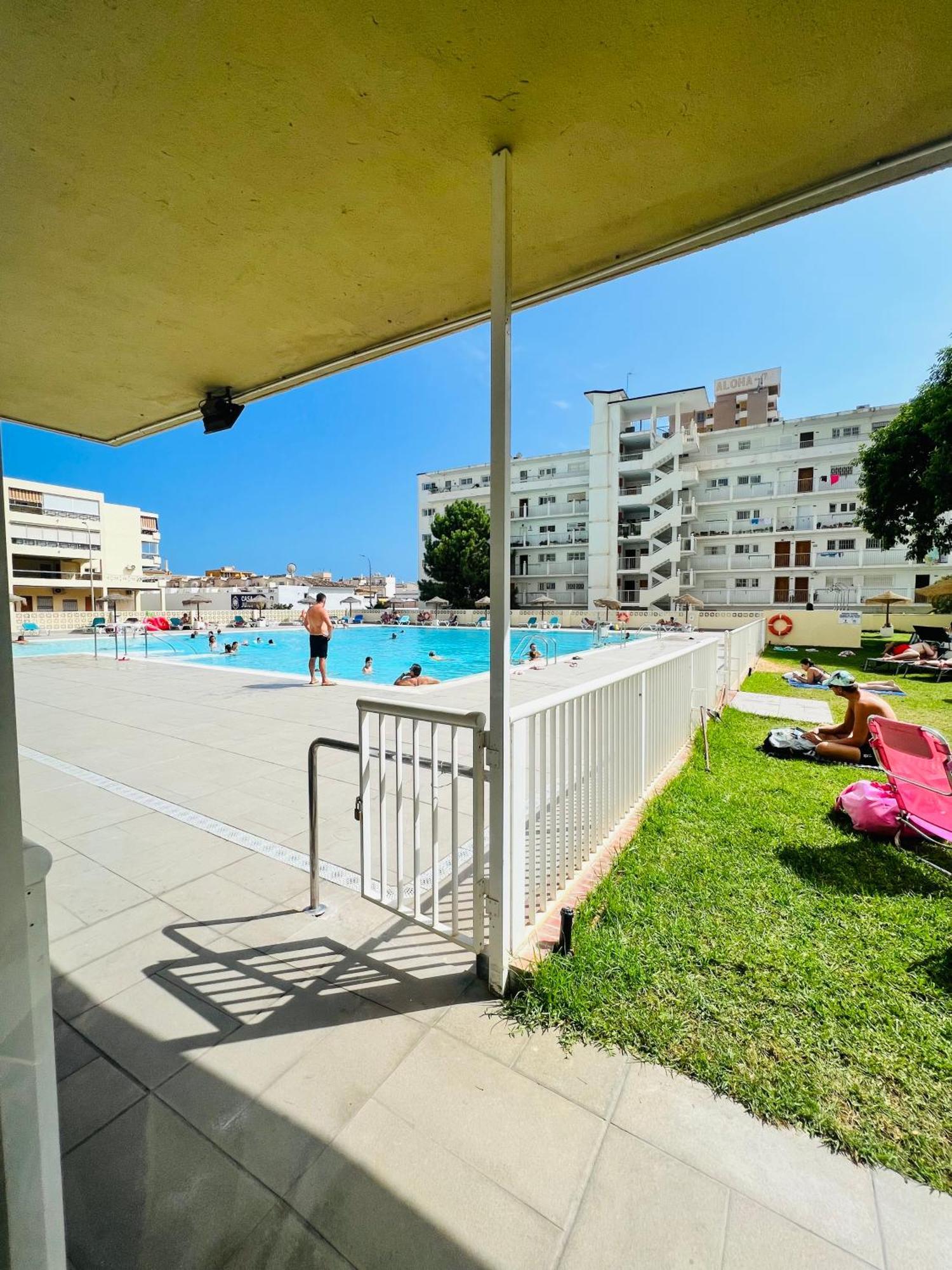 Torremolinos Carihuela Nucleo Cristal Apartment Bagian luar foto